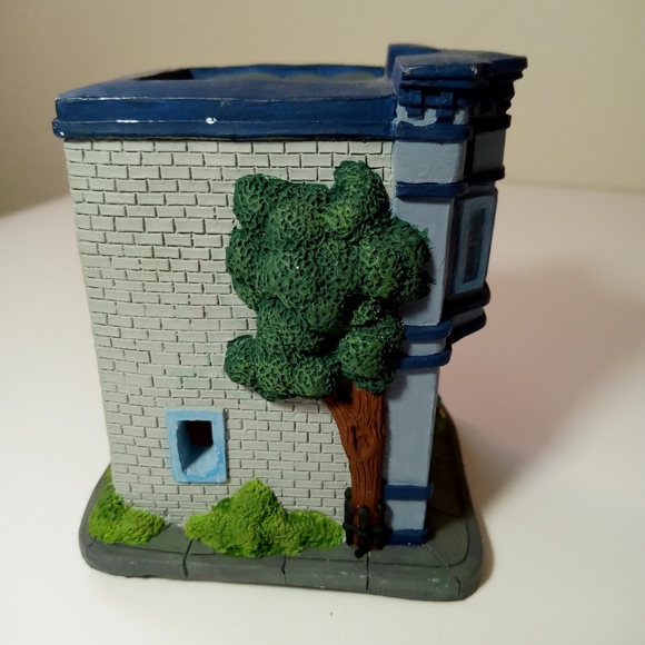 Create Crafts California Creations Hardware Store for Christmas Village - Picture 7 of 7